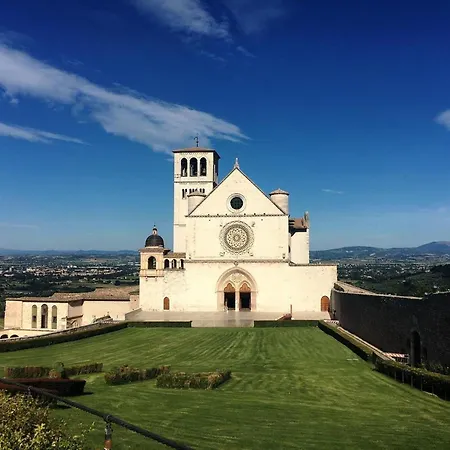 In A With Swimming Pool Assisi