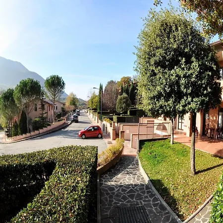 In A With Swimming Pool Holiday home Assisi
